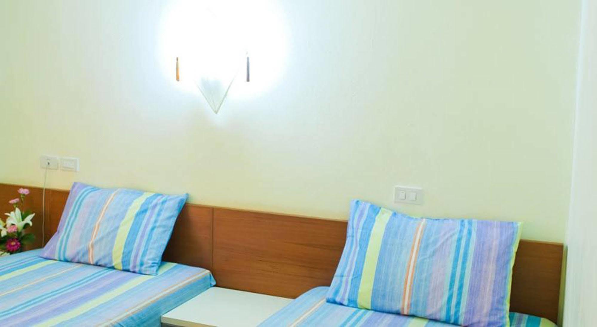 Mad Monkey Hostel Bangkok Luaran gambar