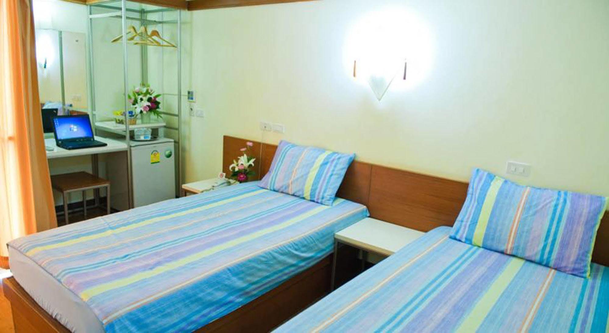 Mad Monkey Hostel Bangkok Luaran gambar