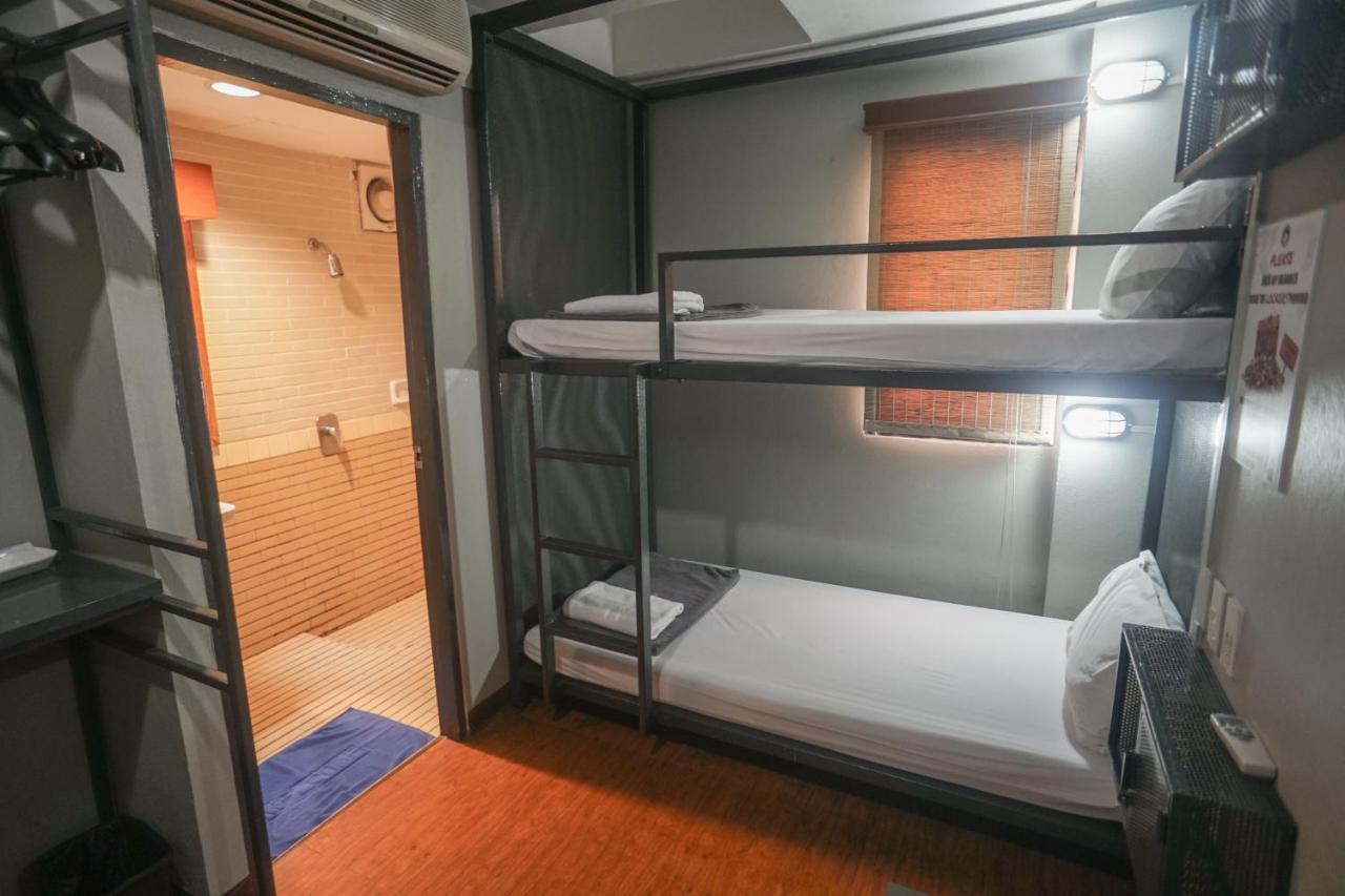 Mad Monkey Hostel Bangkok Bilik gambar